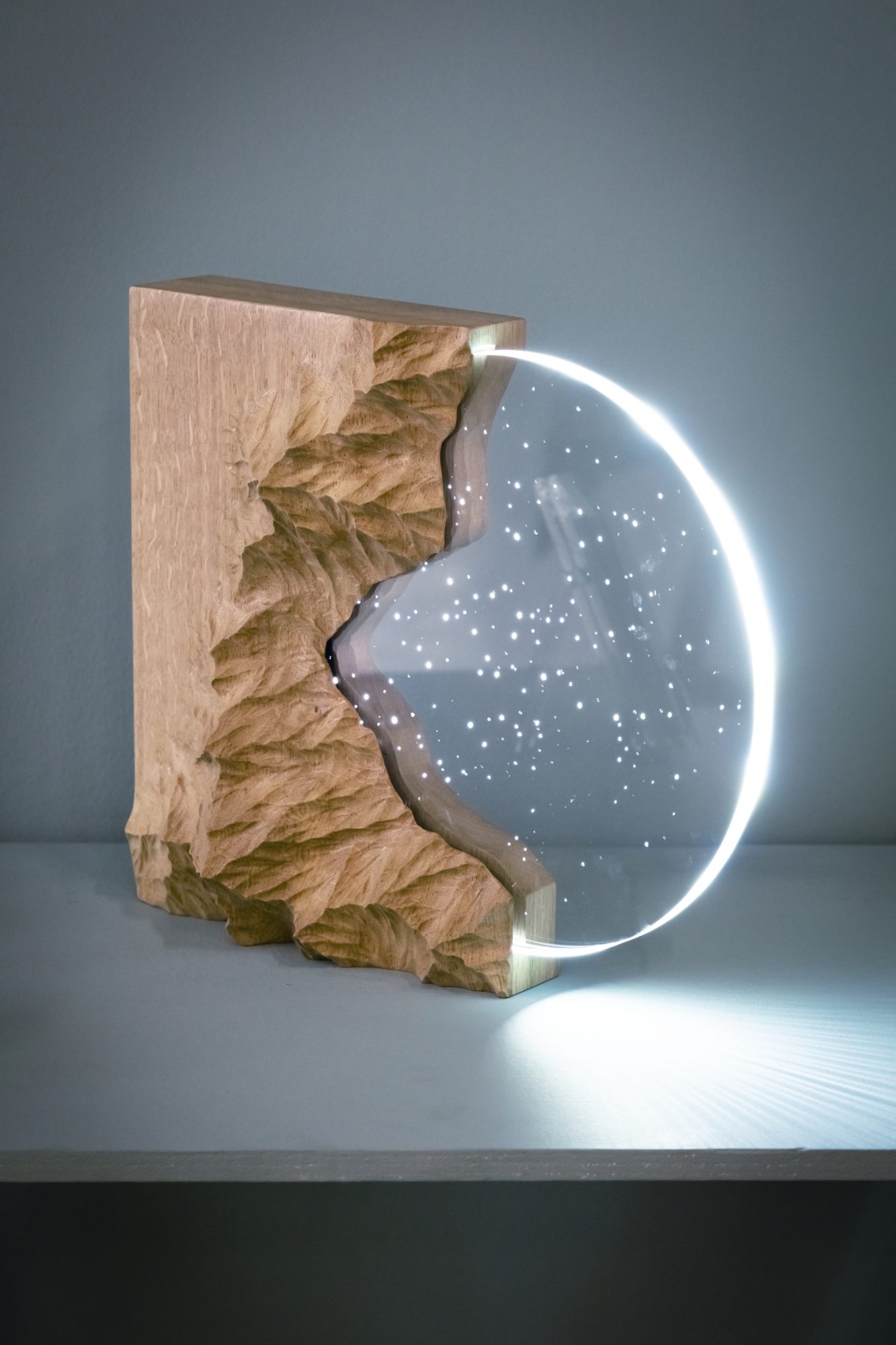 lampe en bois et en verre - création artisanale unique