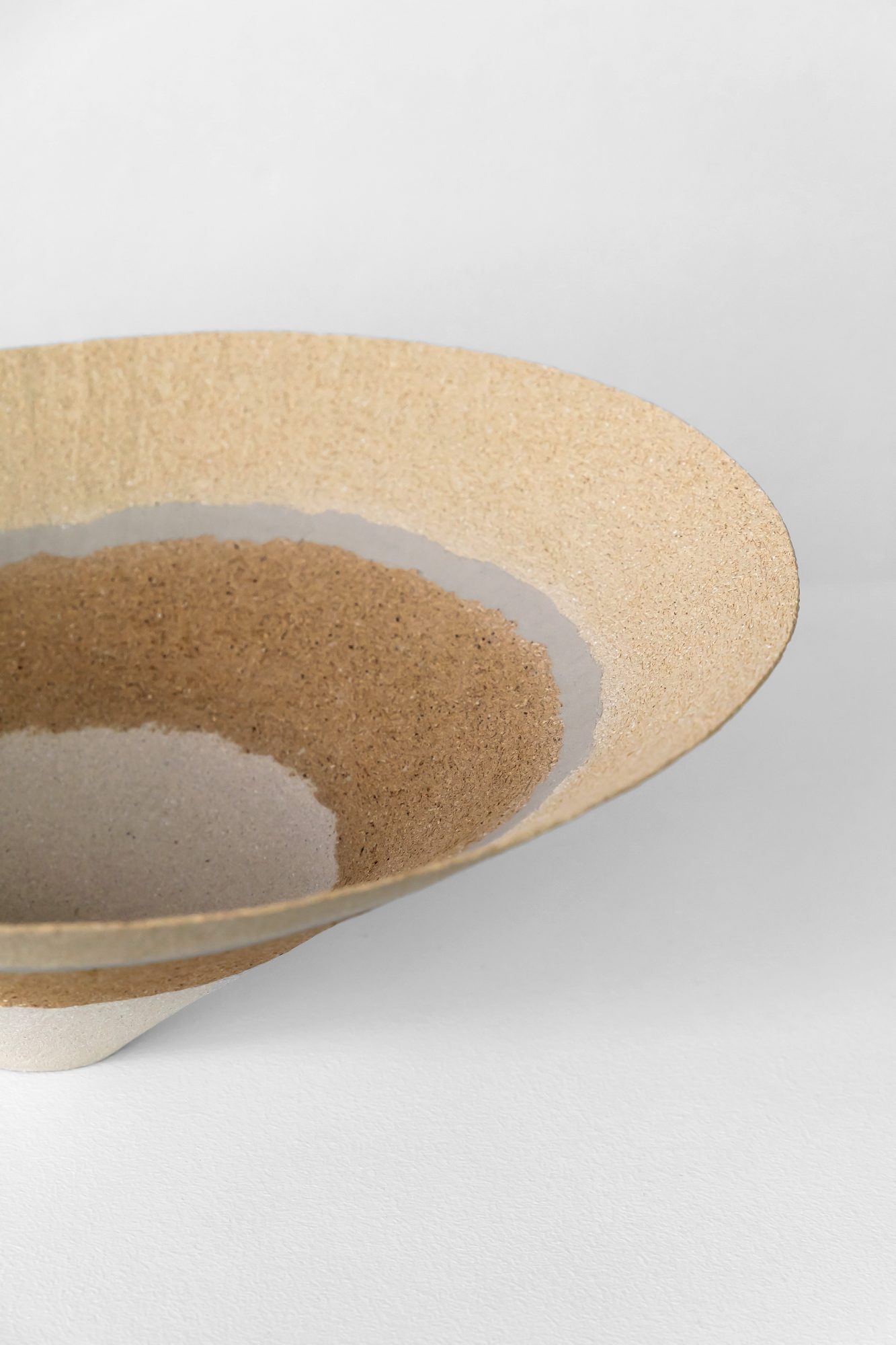 Série Sur la plage abandonnée de Lucie Crouan, disponible à la galerie d'EMPREINTES