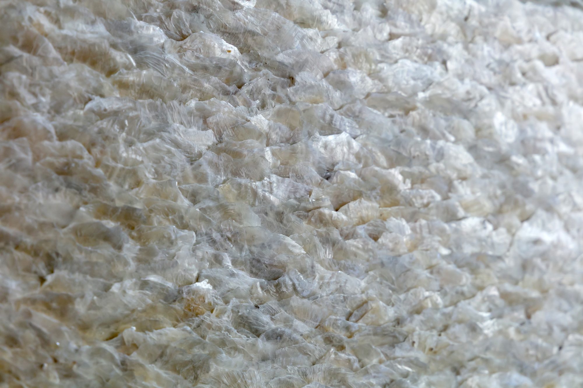 œuvres en nacre et métal de Sylvie Guyomard, disponible à la galerie d'EMPREINTES