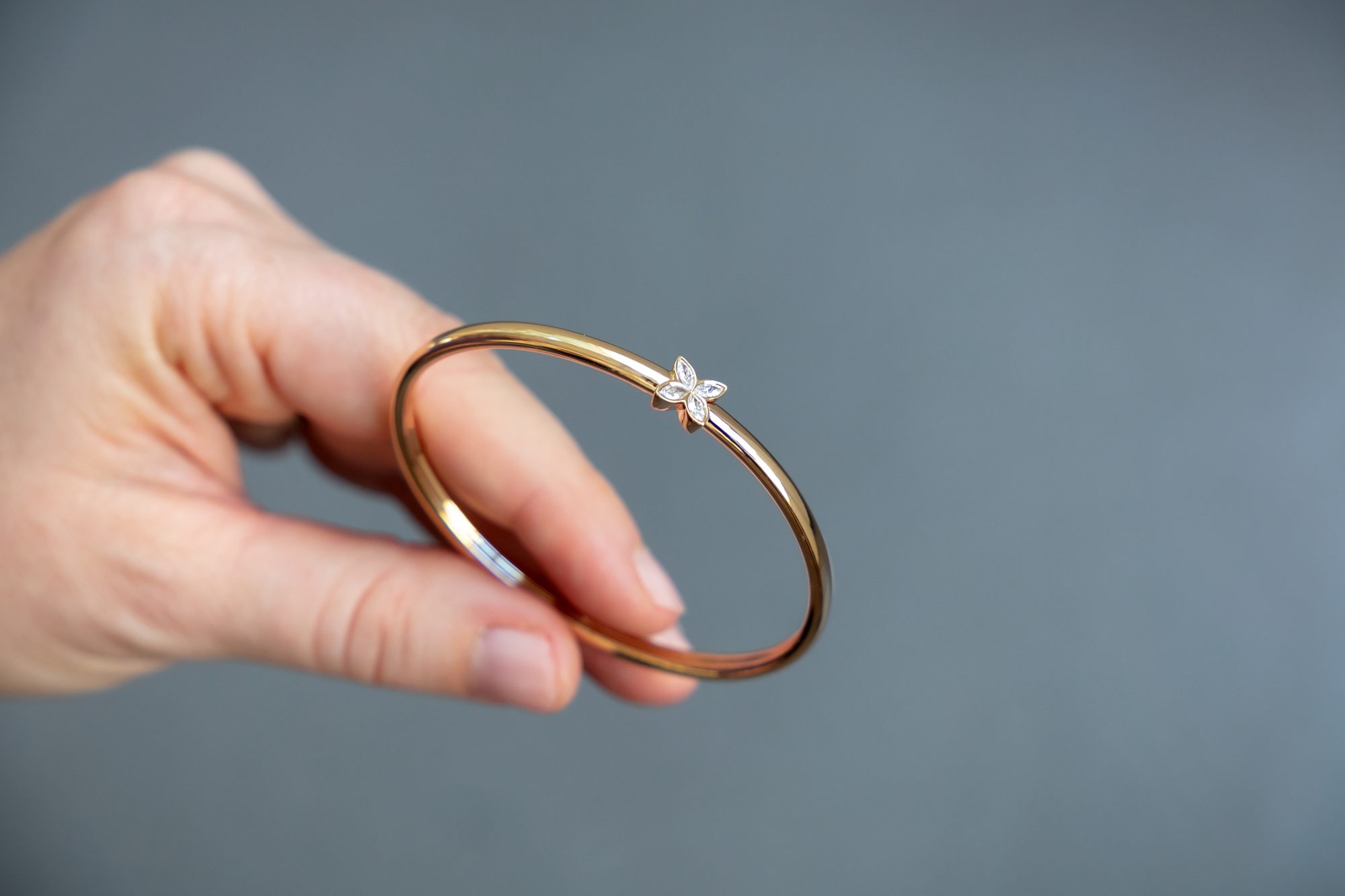 bracelet façonné par un artisan d'art