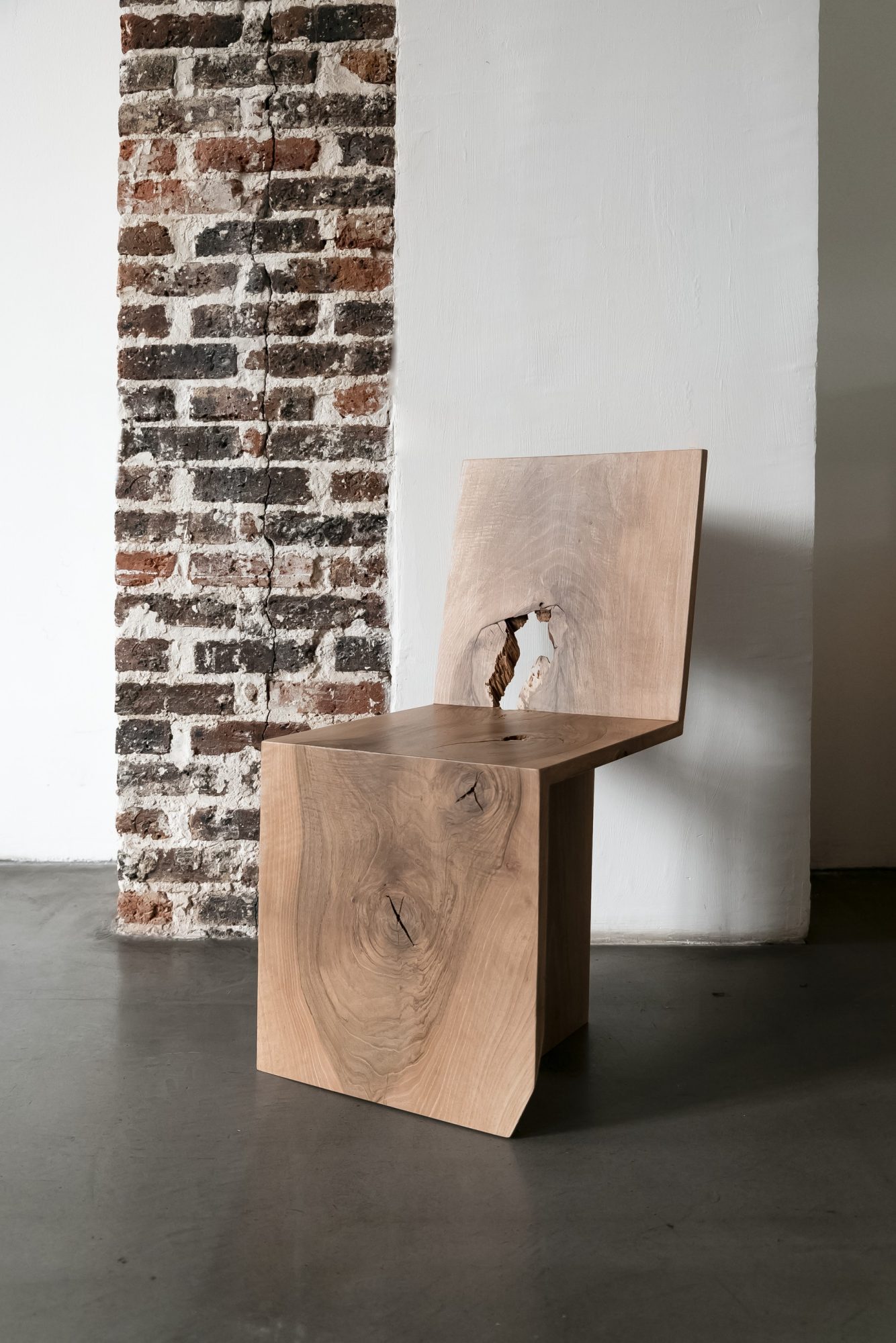 chaise en bois artisanale - mobilier artisanal