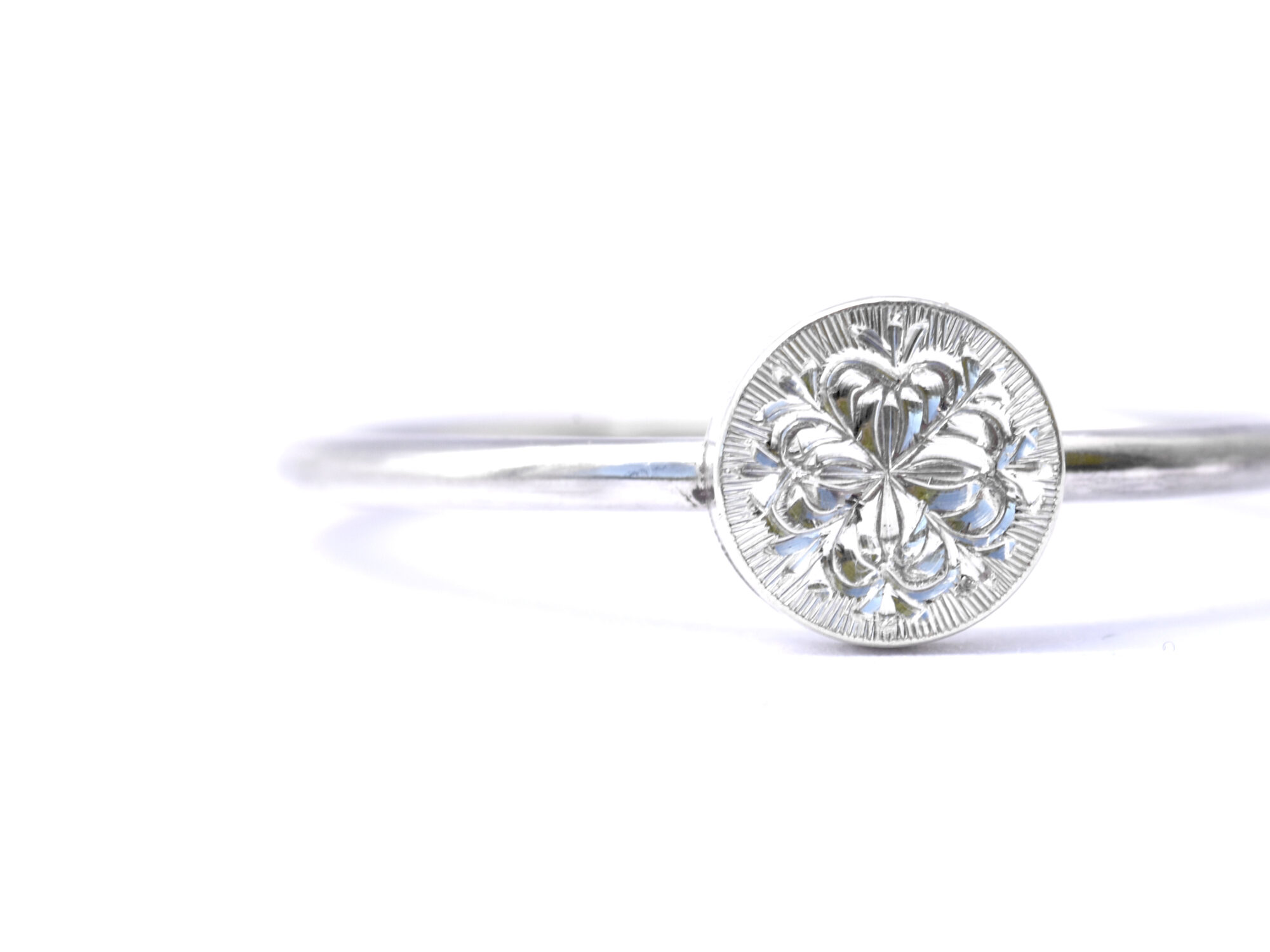 Bague Pastille par Sophie Autard disponible chez EMPREINTES Pézenas